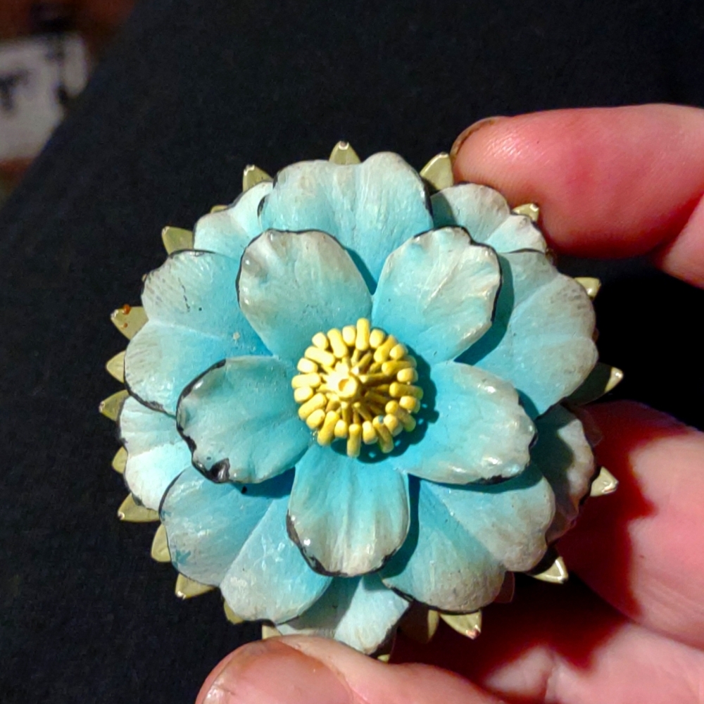 Vintage Flower Brooch